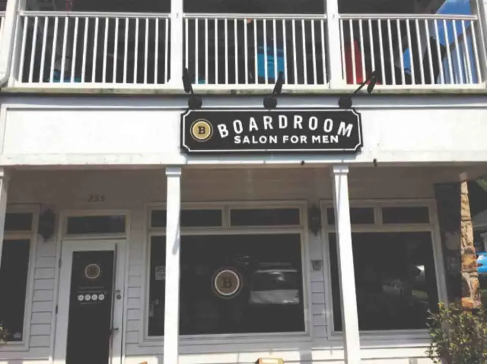 Storefront of Boardroom Salon for Men, Vinings Jubilee