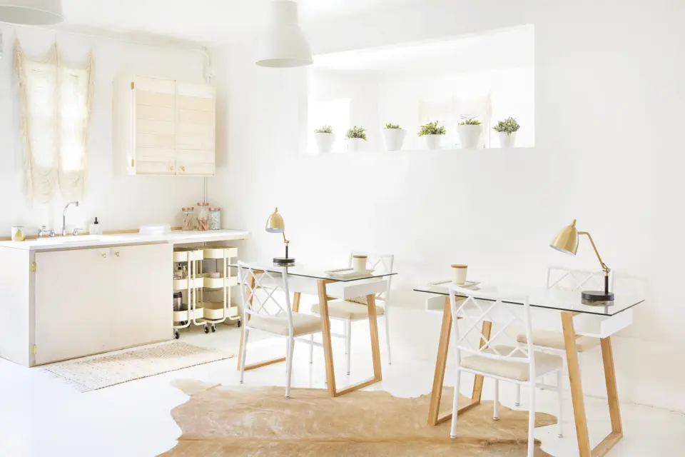 Manicure workstations pictured in Ellie and Sass’s official Venice salon gallery