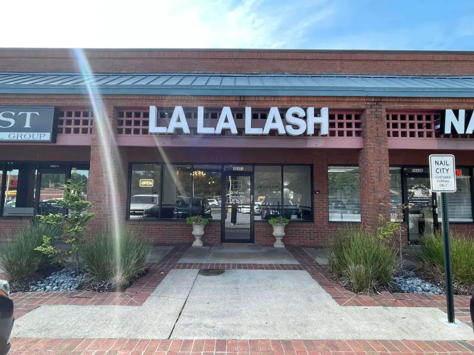 Storefront at LA LA LASH, Brookhaven