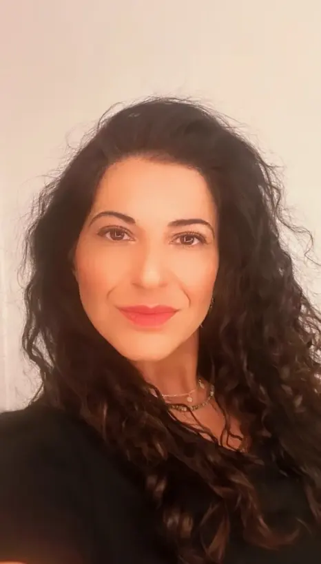 Lash artist at Lux Lashes & Brows Boutique, Pompano Beach