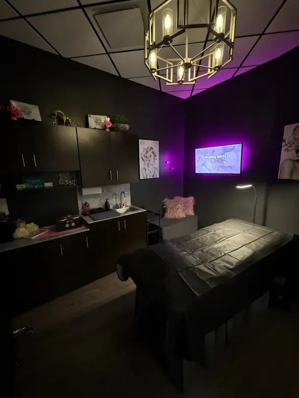 Treatment room at Pretty Girls Beauty Studio, Plantation