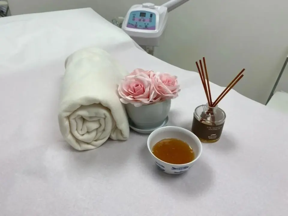 Treatment room setup at Sugaring Suite, Oakland Park